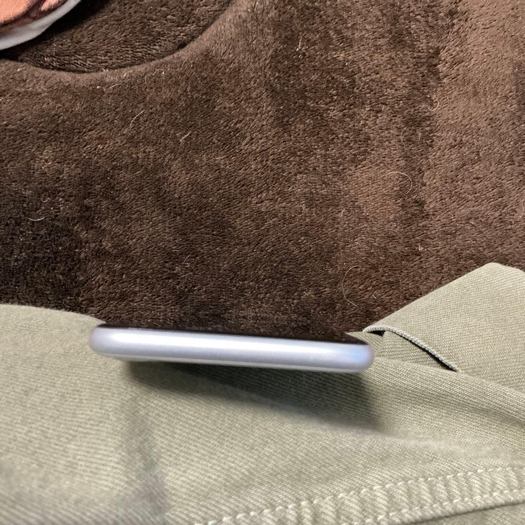 iPhone se2 64GB 美品　ホワイト　simフリー