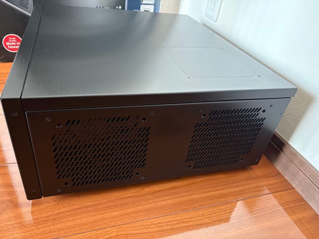 LIAN LI PC-C60B HTPC ホームシアター用　オーディオ用