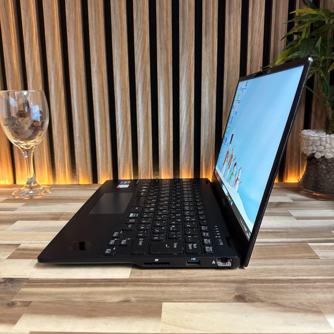 2022年モデル‼️LIFEBOOK☘️第12世代☘FHD☘️軽量☘️人気ノートパソコン