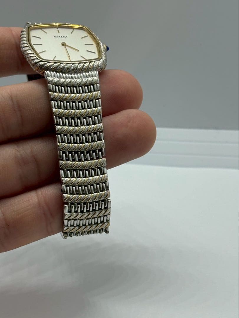 RADO ラドー　腕時計　クォーツ　ゴールド　シルバー