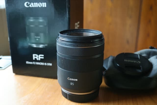 キャノン RF85mm F2 MACRO IS STM