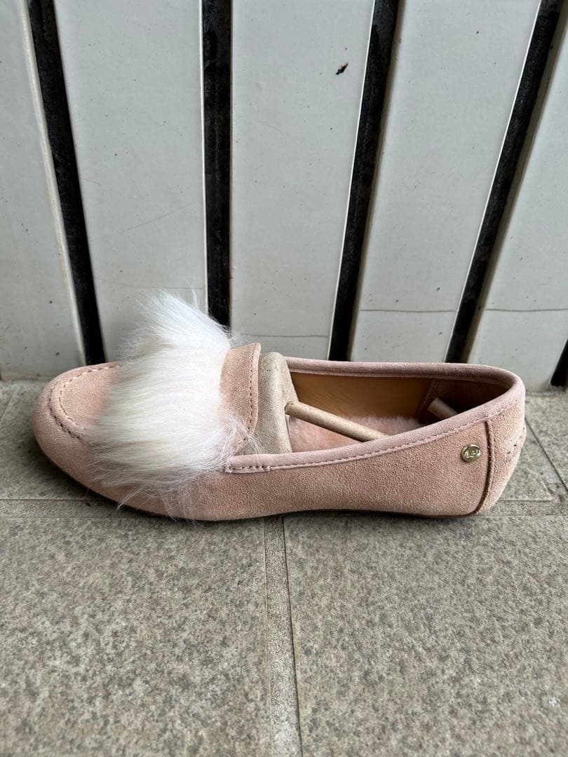 リロ　UGG モカシン