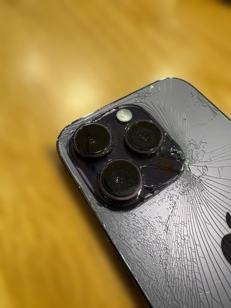 【背面割れ】Apple iPhone 14 Pro 本体　【ジャンク品】