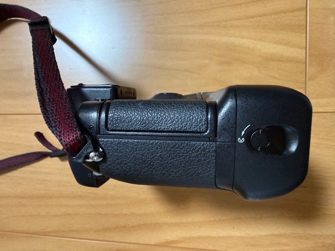 Nikon F5 一眼レフカメラ フラッシュ付き