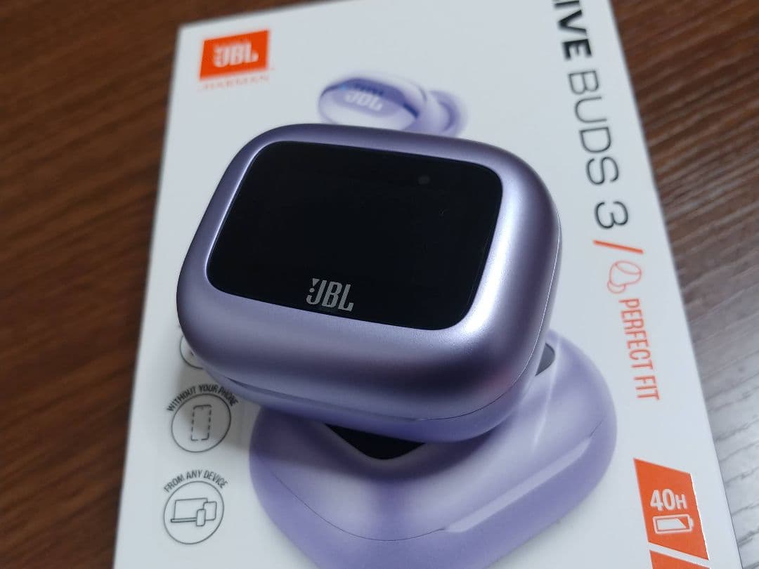美品 JBL LIVE BUDS 3 パープル ディスプレイ搭載