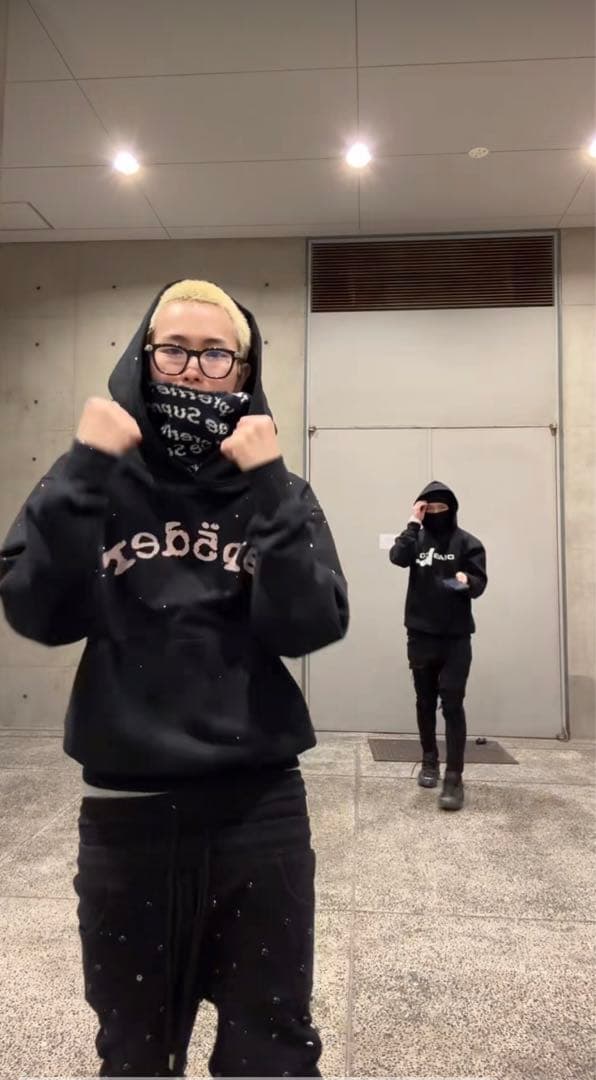 ［正規品］Sp5der VVS Hoodie 　　　　　　　スパイダー パーカー