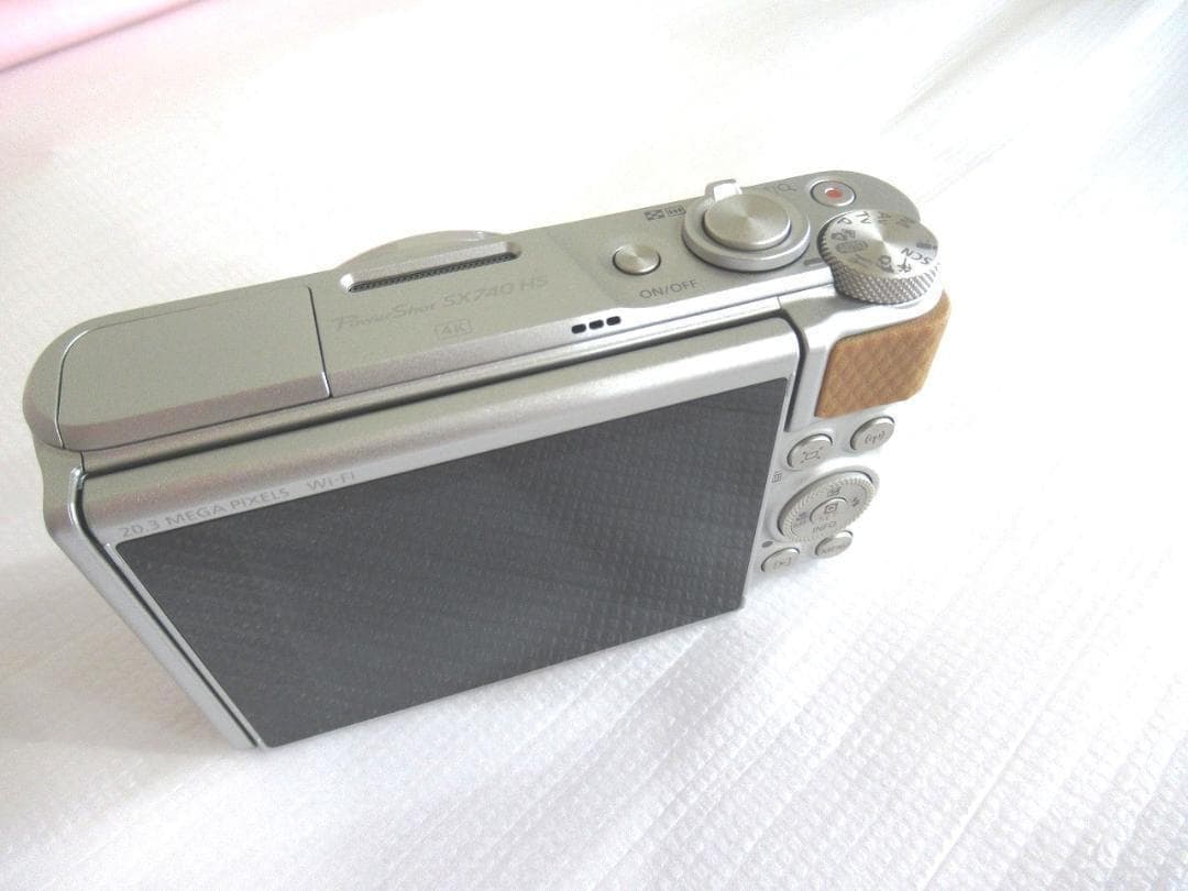 新品未使用　キャノン　PowerShot SX740 HS　デジカメ　シルバー