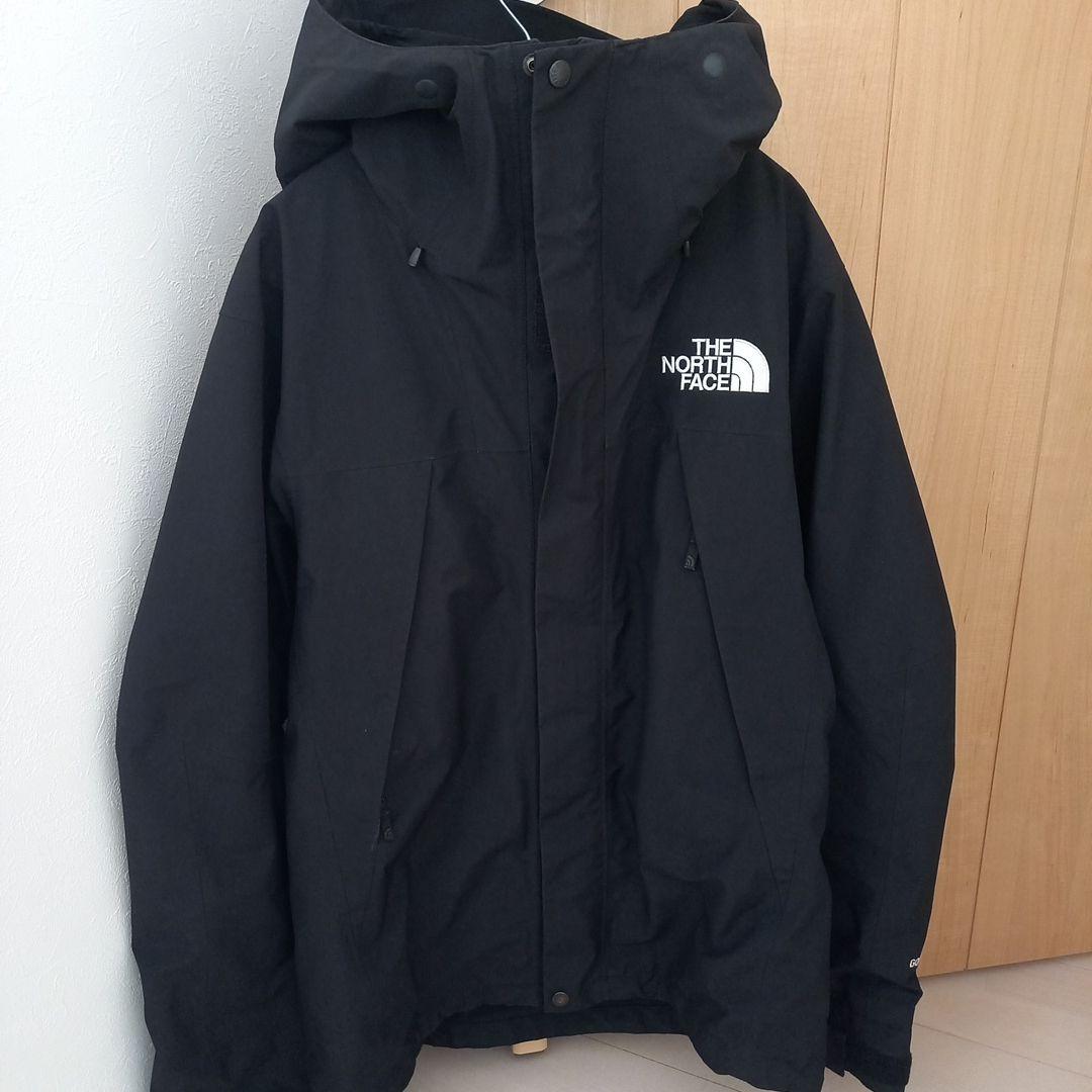 NP61800 　マウンテンパーカー