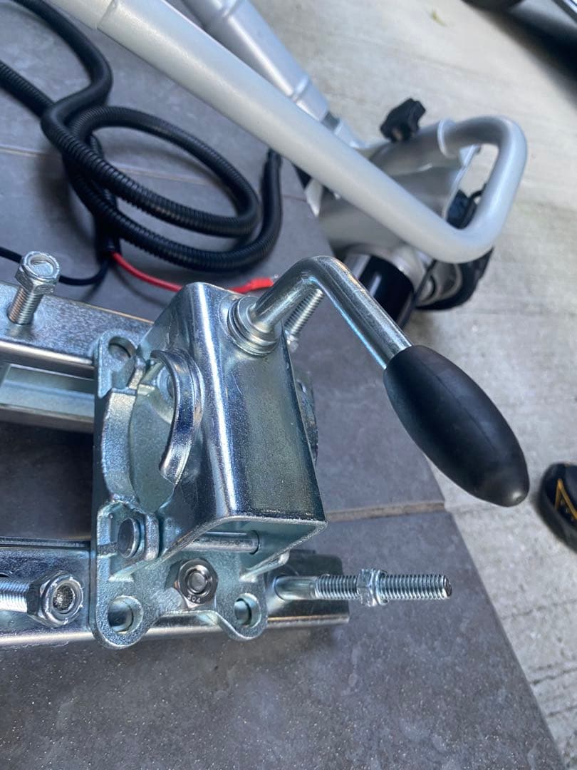 S*i様 トレーラー用電動ジョッキーホイール（稼働確認のみ未使用）