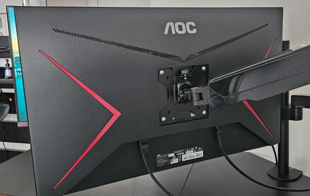 AOC 27インチゲーミングモニター(IPSパネル)