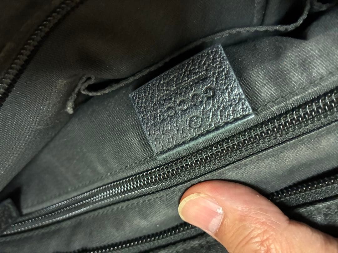 GUCCIグッチGGキャンバスBK ショルダーバッグ斜めがけ 保存袋付