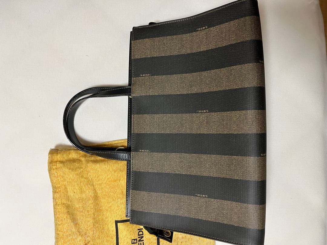 FENDI フェンディ バック カバン デカロゴ ペカン柄