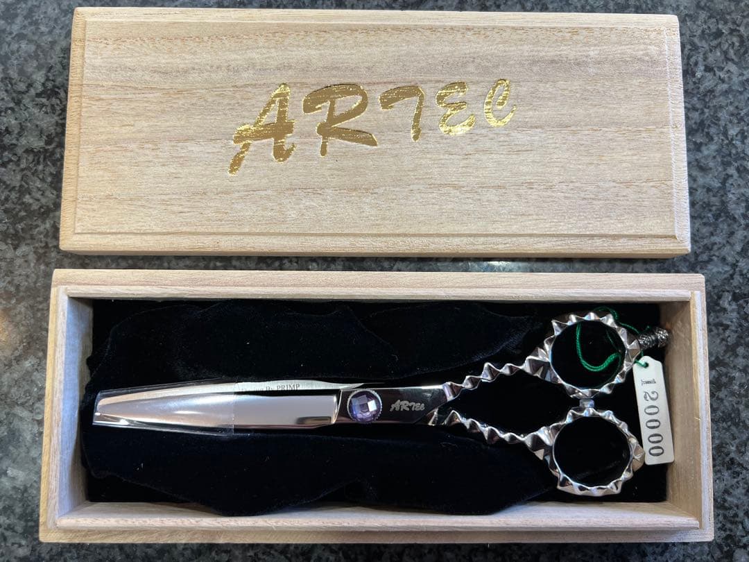 新品ARTECプロ用ステンレス シザー 波状ハンドル