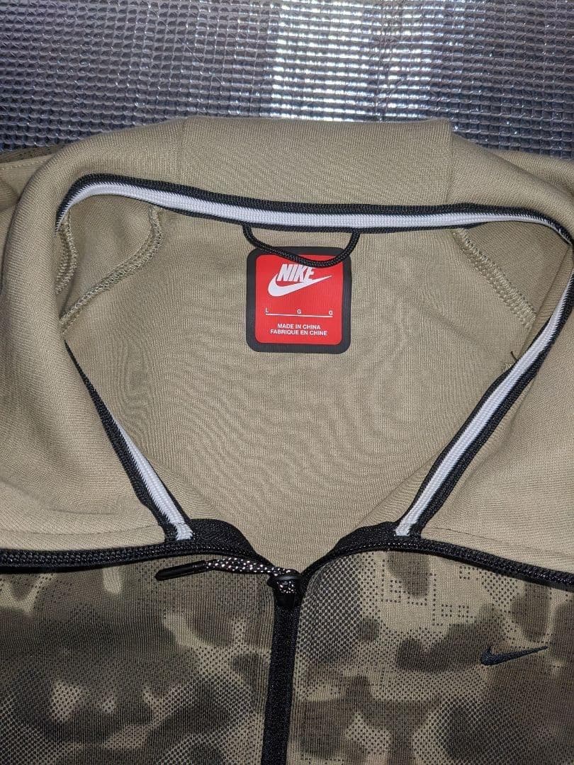 ナイキ テックフリース 上下セットアップ 迷彩柄Ｌサイズ 【新品未使用】