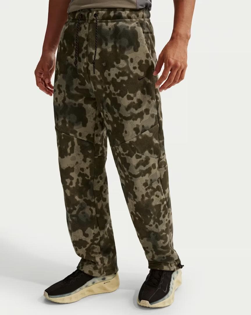 ナイキ テックフリース 上下セットアップ 迷彩柄Ｌサイズ 【新品未使用】