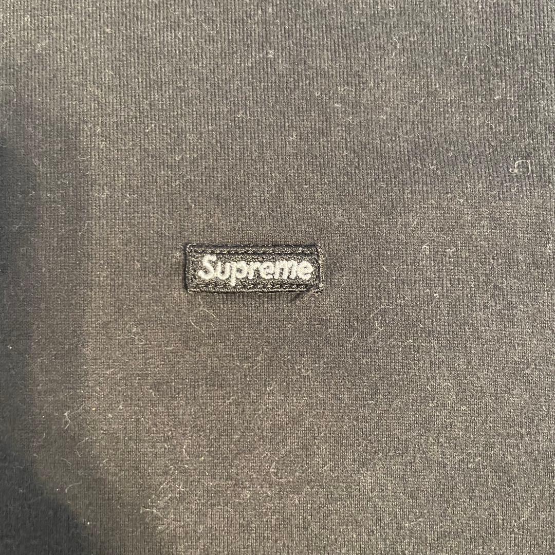 Supreme 黒 長袖シャツ　ロンT ワンポイント