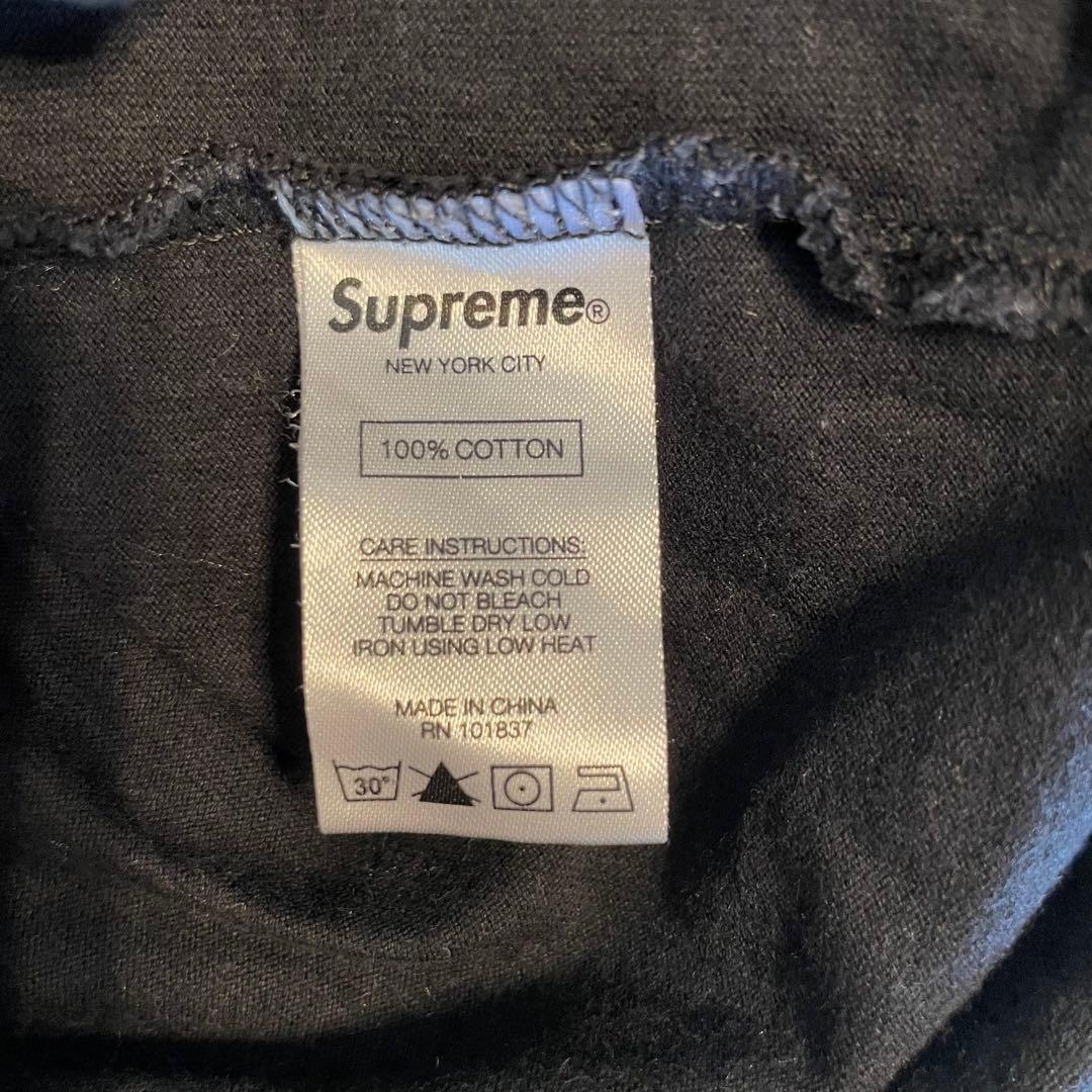 Supreme 黒 長袖シャツ　ロンT ワンポイント