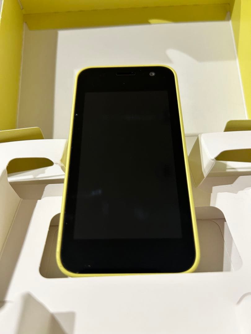 docomoのキッズケータイKY-41Cのイエロー