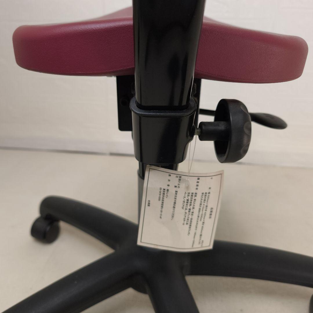 Ayur Chair(アーユルチェアー)オクトパス レッド