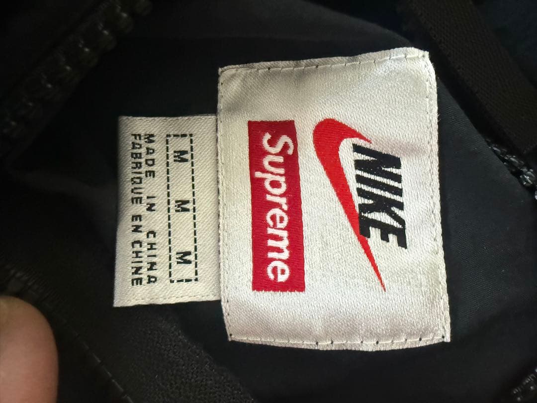 即購入、値下げ交渉可能！ SUPREME NIKE ブラックナイロンジャケット