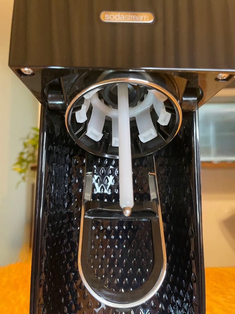 ソーダストリーム SourceV3ガスシリンダー2本、ボトル1本(1000ml)