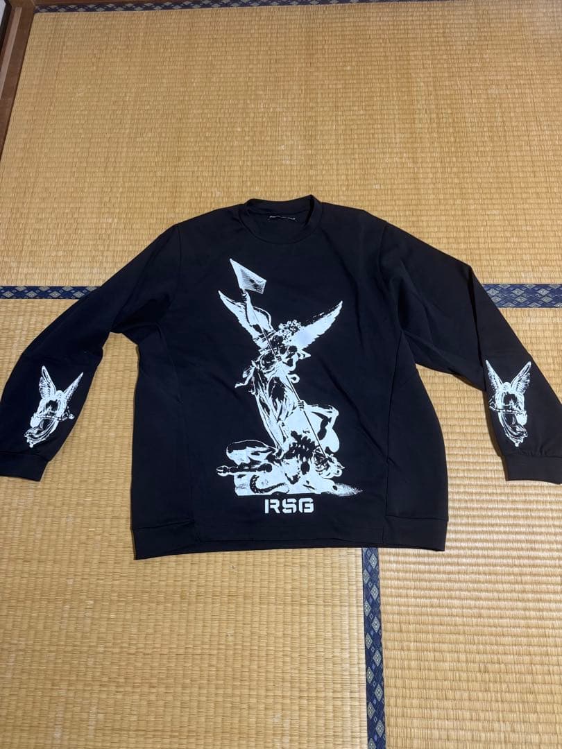 ラッセルノ　長袖シャツ 黒 プリントデザイン