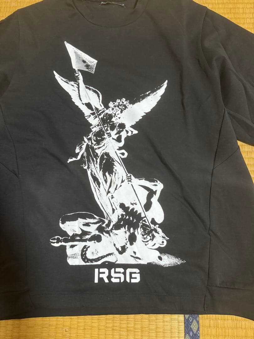 ラッセルノ　長袖シャツ 黒 プリントデザイン