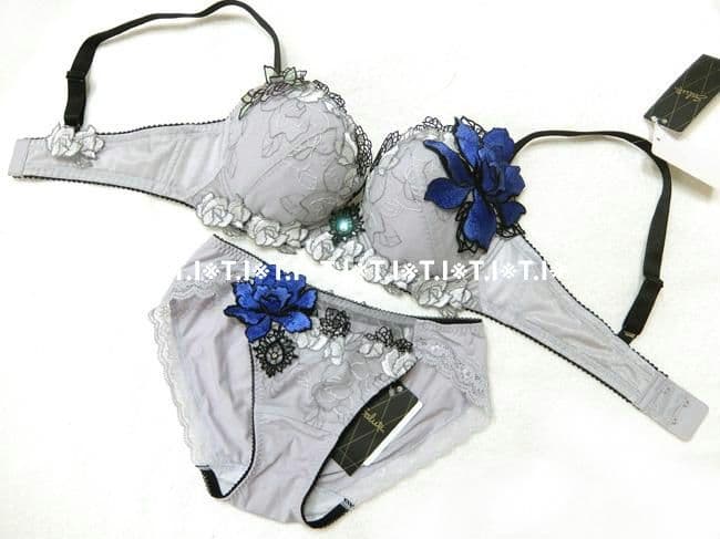 サルート/天空の城ラピュタ　E70＆ノーマルショーツM　GY　76