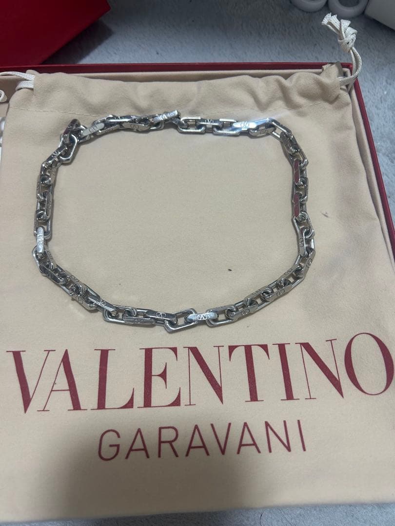 VALENTINO Vロゴ チェーン メタル ネックレス