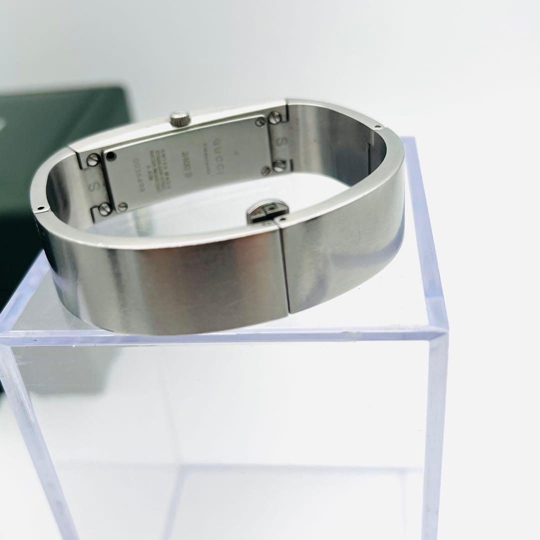 【美品/箱付/取説】GUCCI 2400S シルバーバングル　文字盤シルバー