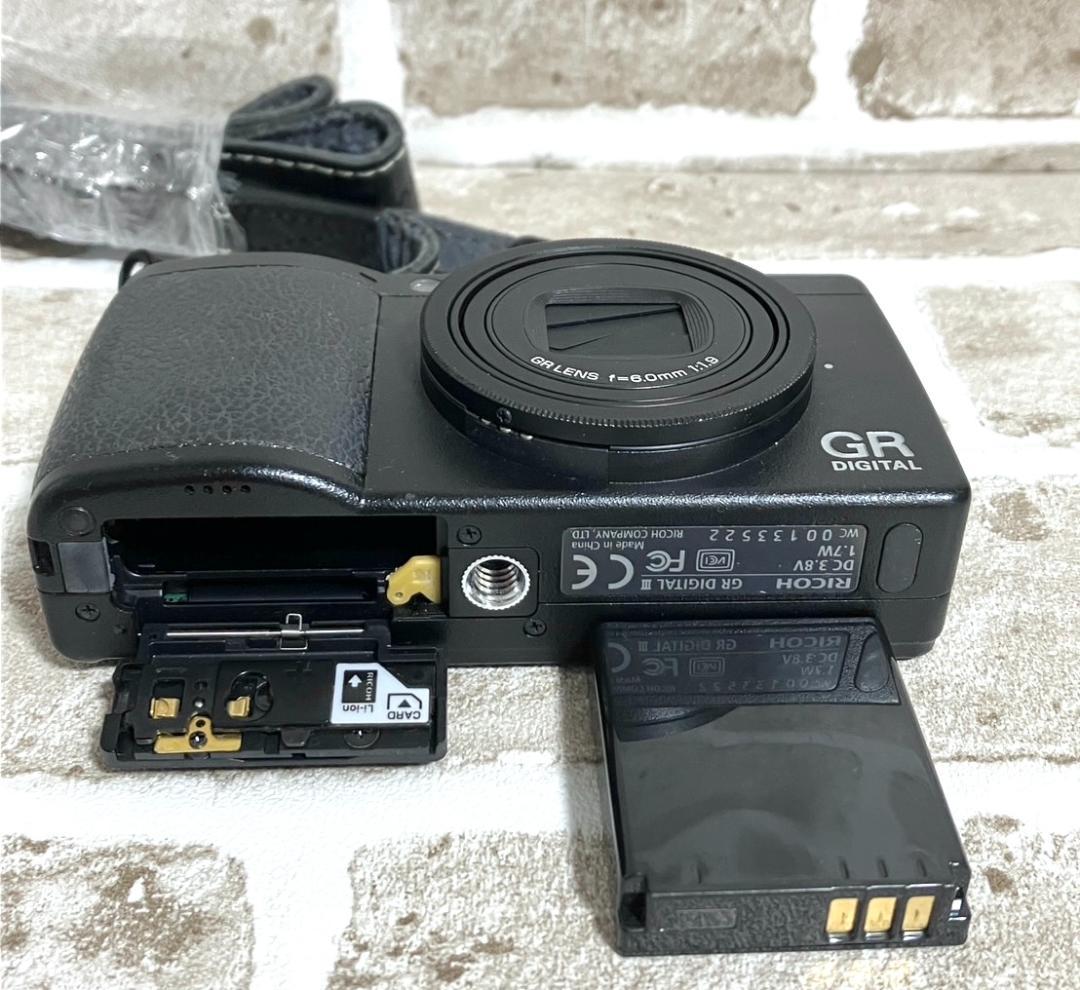 【24時間以内/匿名配送】中古 リコー デジタル3 デジタルカメラ ブラック