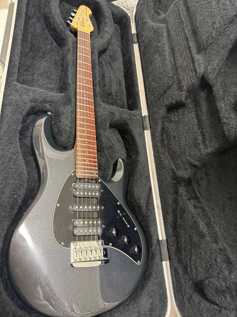 MUSIC MAN Silhouette HSH 2009年製 piezo付き