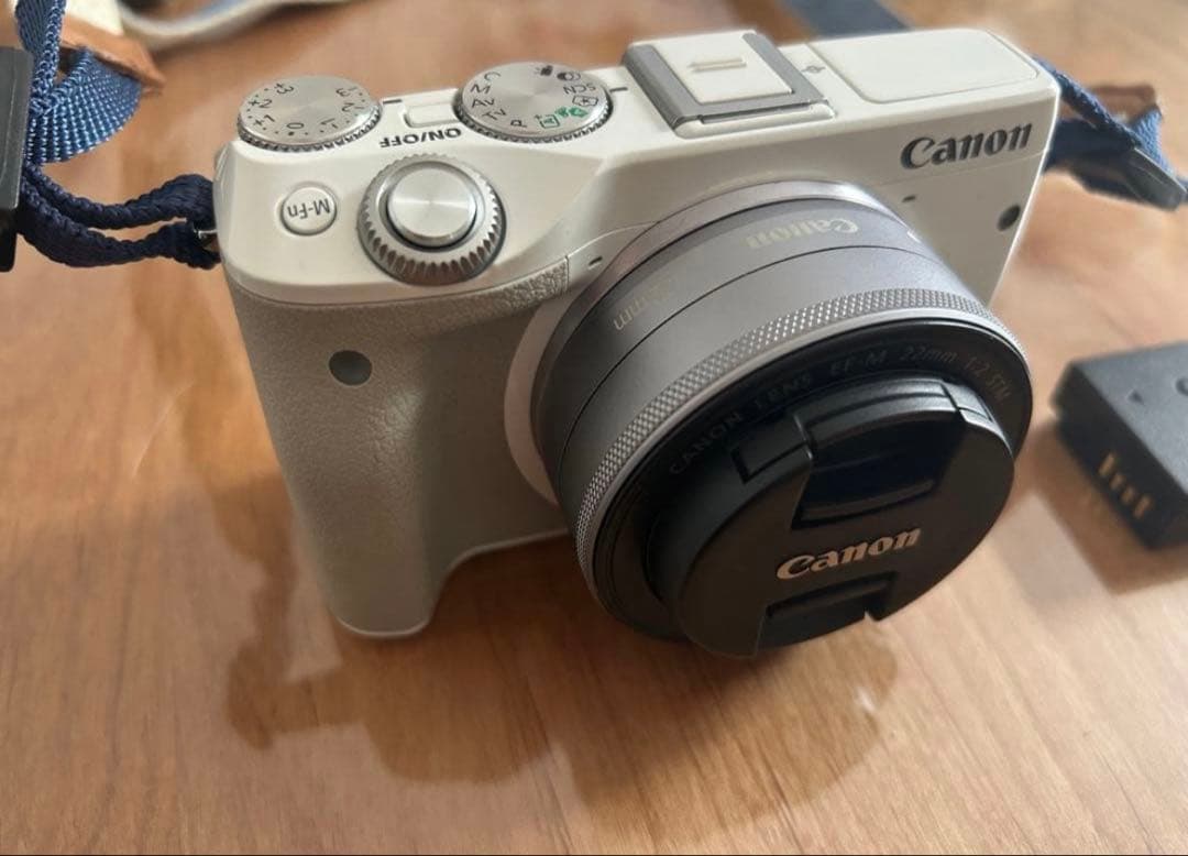 【極美品】Canon EOS M3ホワイト
