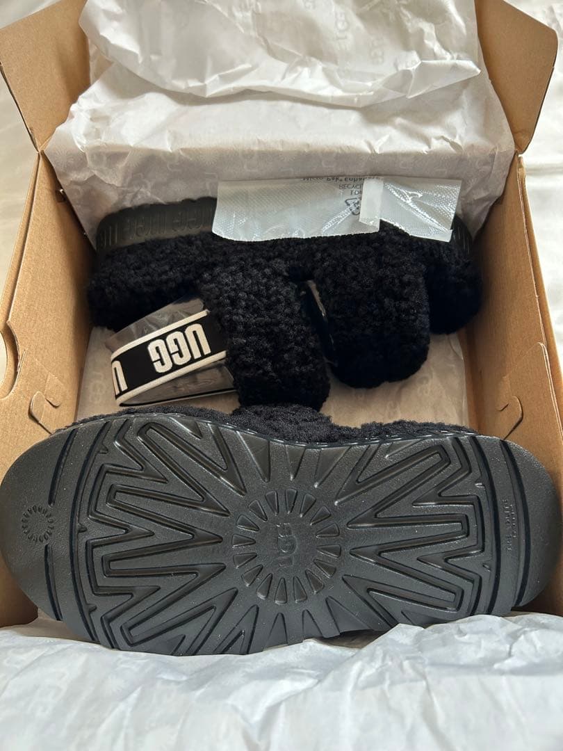 ※希少品※【新品】UGG OH FLUFFITA