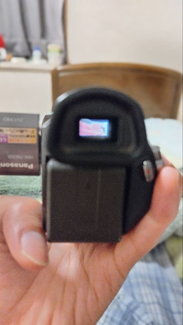 Panasonic hdc-tm350　ビデオカメラ 可動式液晶