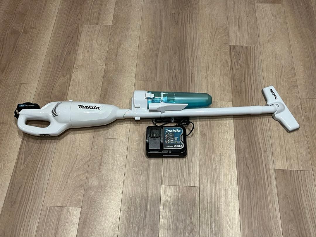 Makita マキタ 充電式クリーナ CL108FD