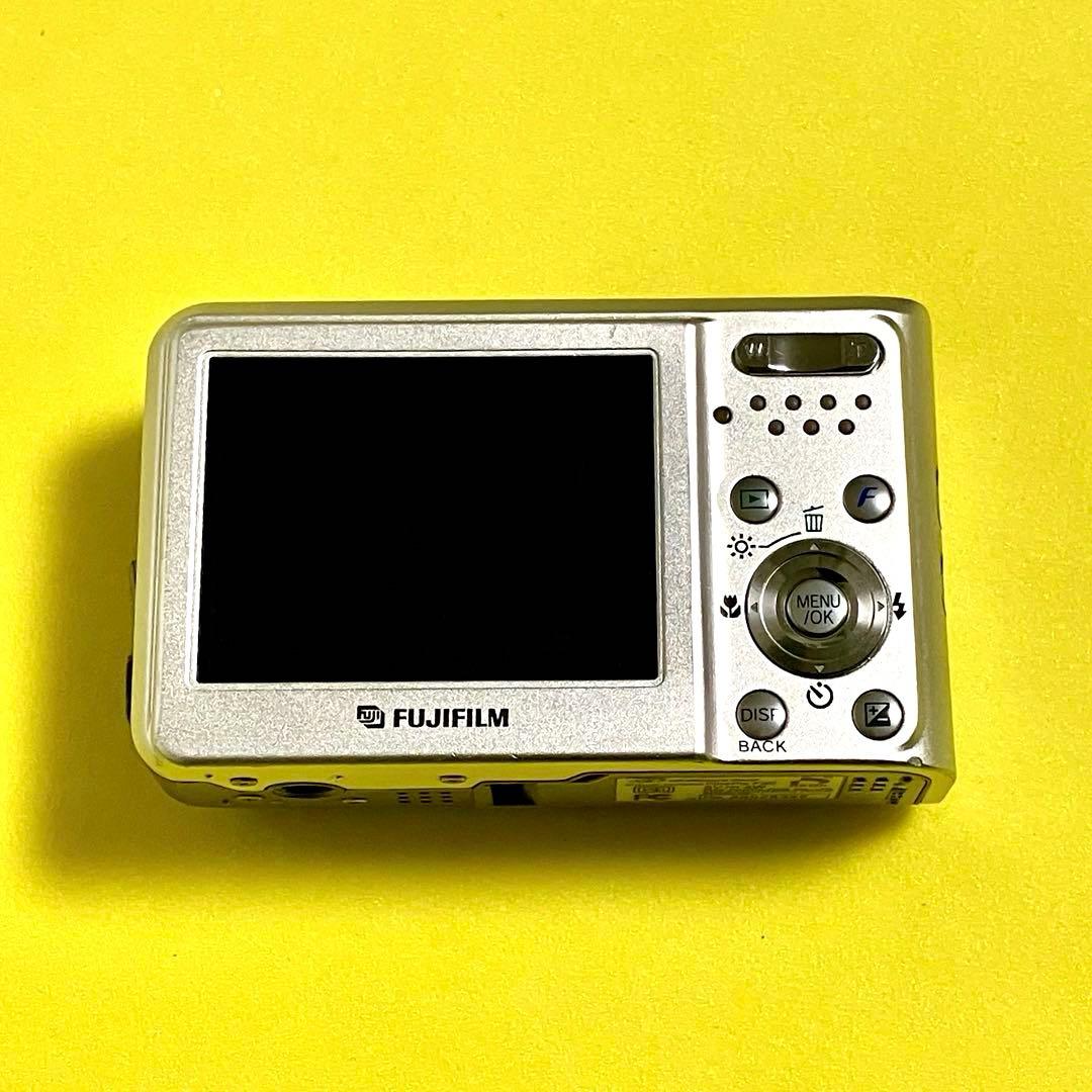 デジカメFINEPIX F30+バッテリー/xD 1GB/AC電源/USBコード