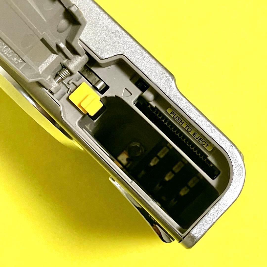 デジカメFINEPIX F30+バッテリー/xD 1GB/AC電源/USBコード