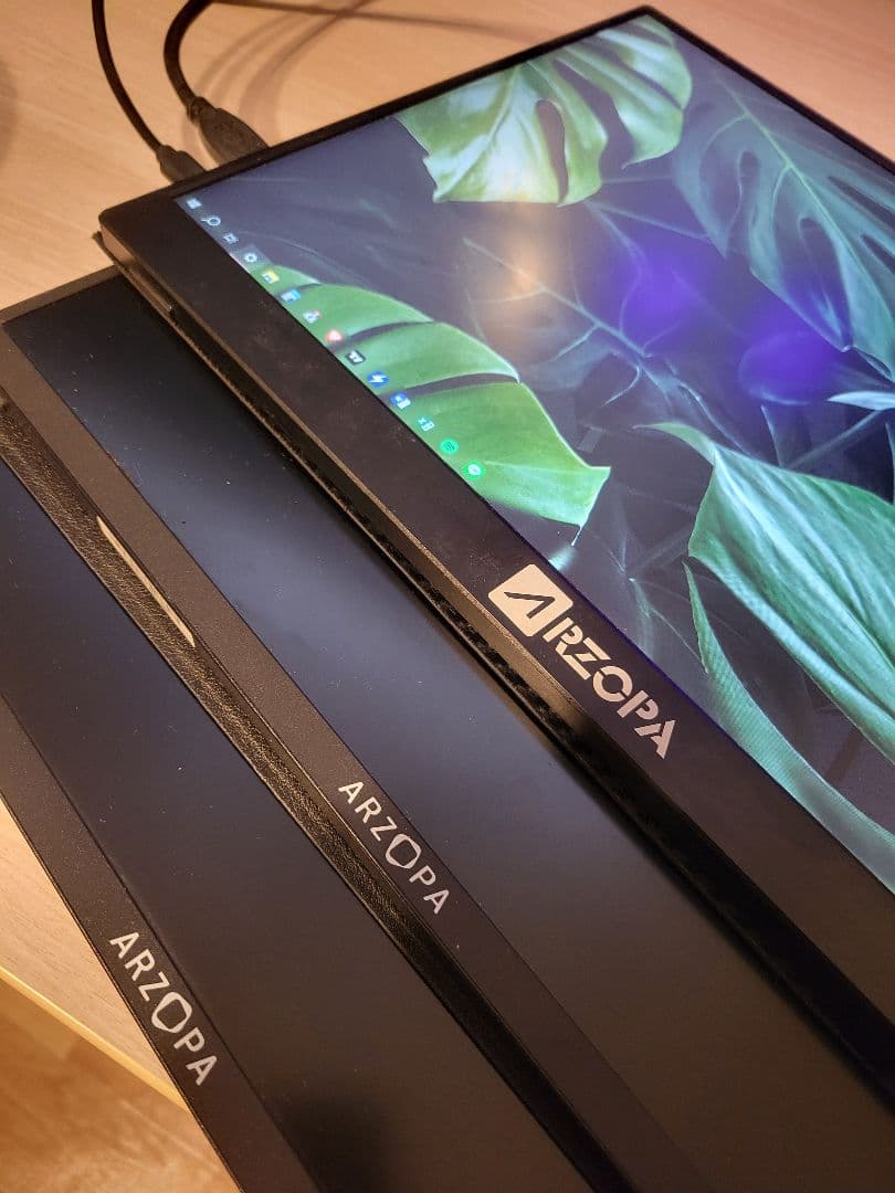 ARZOPA 15.6インチ モバイルディスプレ 3台 + アルミスタンド 付き