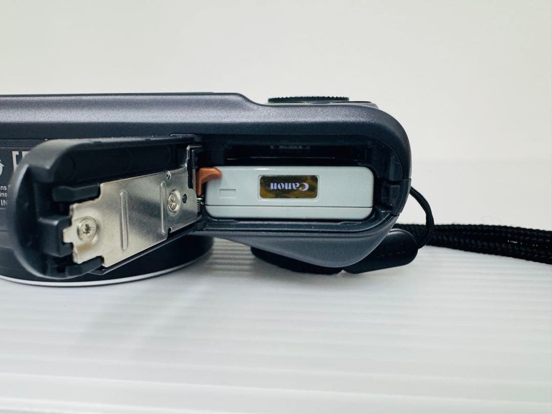 【極美品】 キヤノン Canon Powershot SX720 HS コンデジ