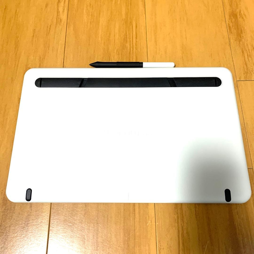 液タブ・ペンタブ Wacom one DTC133