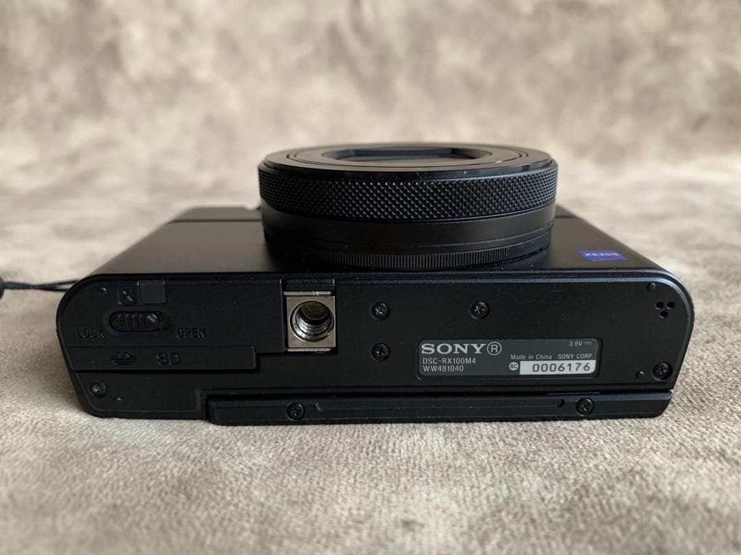 SONY　Cyber-shot　RX100M4