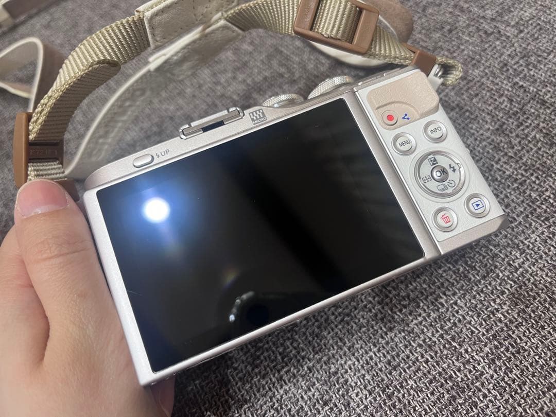 OLYMPUS PEN E-PL9 ミラーレス一眼 カメラ