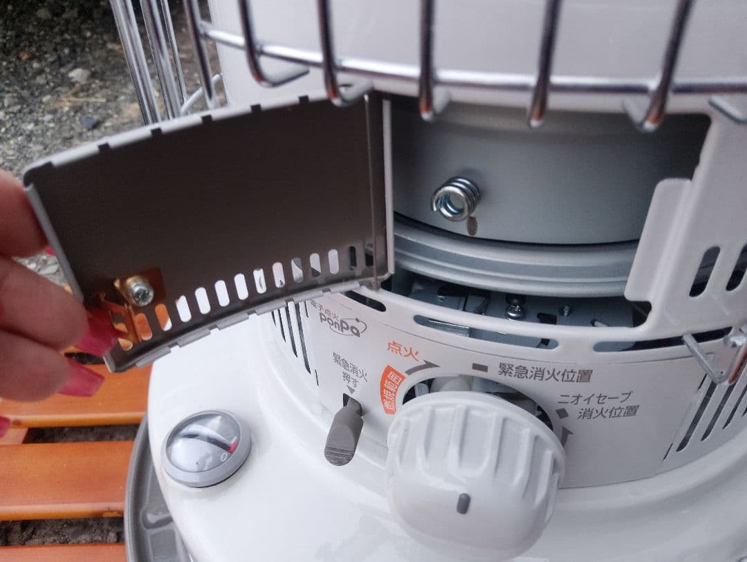 【美品】自然通気形開放式石油ストーブ　KS-67H　2021年製