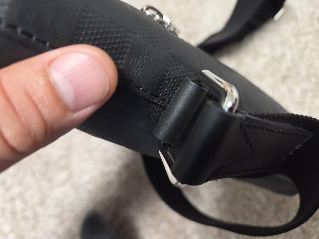 ルイヴィトンメッセンジャーバック