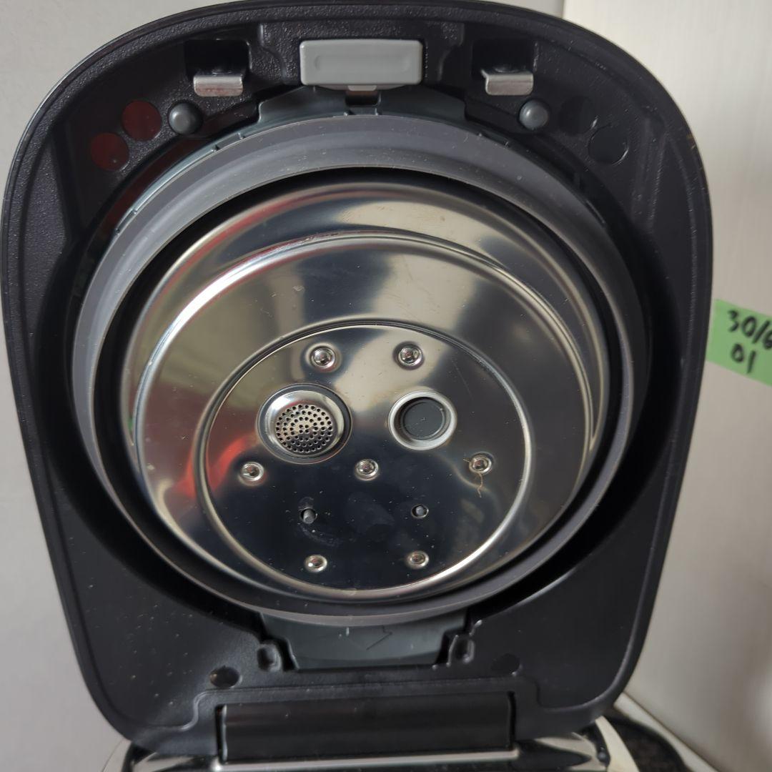 24年製Panasonic圧力 IH ジャー炊飯器 SR-M10B