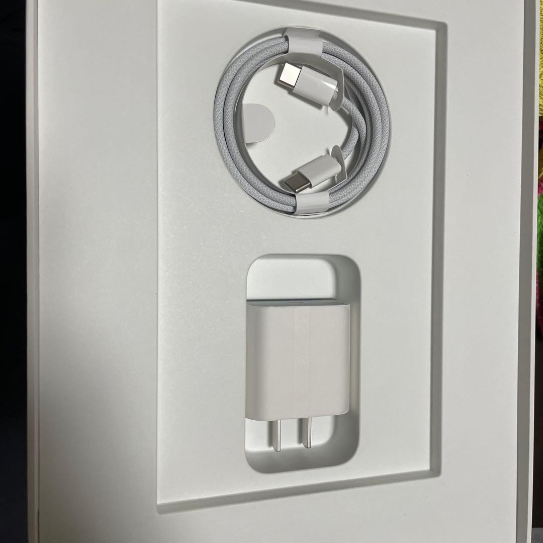 Apple iPad AirM2 パープル本体　128G