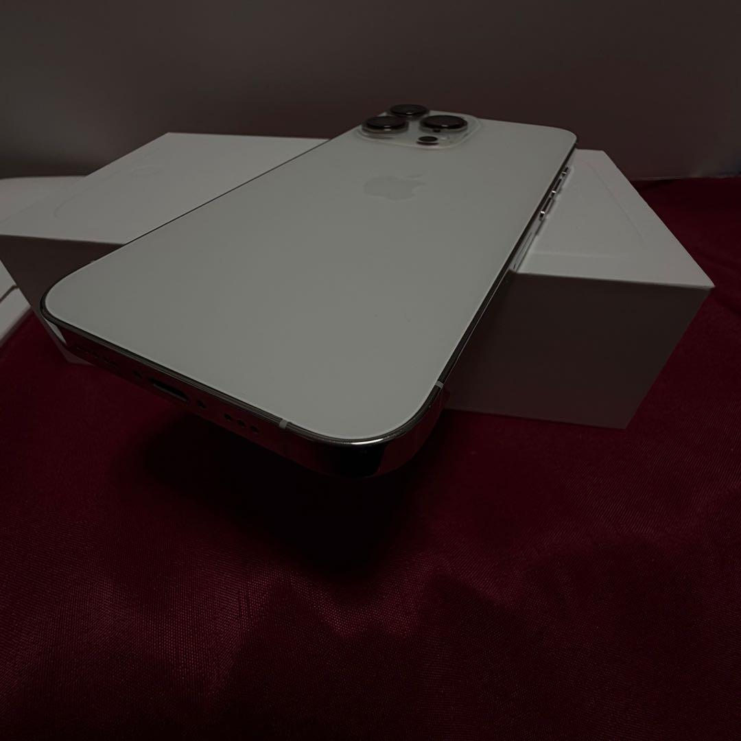 美品　iPhone 13 Pro、512GB本体　シルバー　SIMフリー