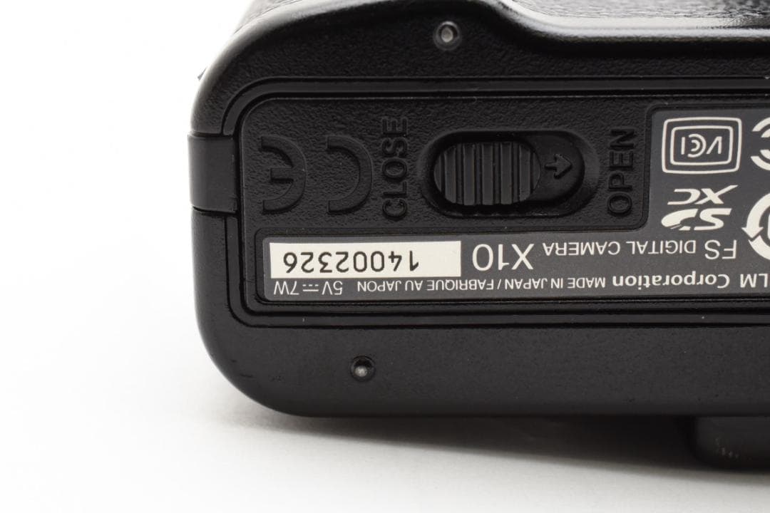 美品 FUJIFILM X10 12.0 MP ミラーレスデジタル一眼カメラ