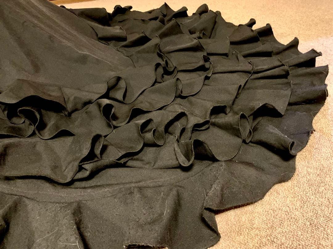 フラメンコ 衣装　CANELAPURAバタデコーラ　サイズM 黒 ✖️赤